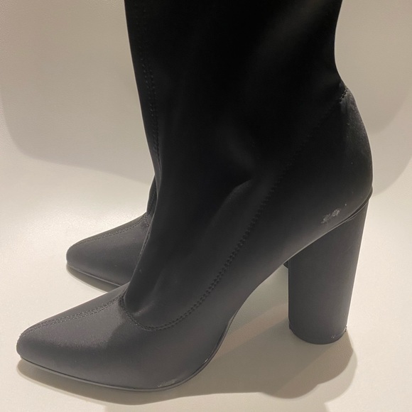 Stylish black sock booties. Very comfortable. - Picture 3 of 5